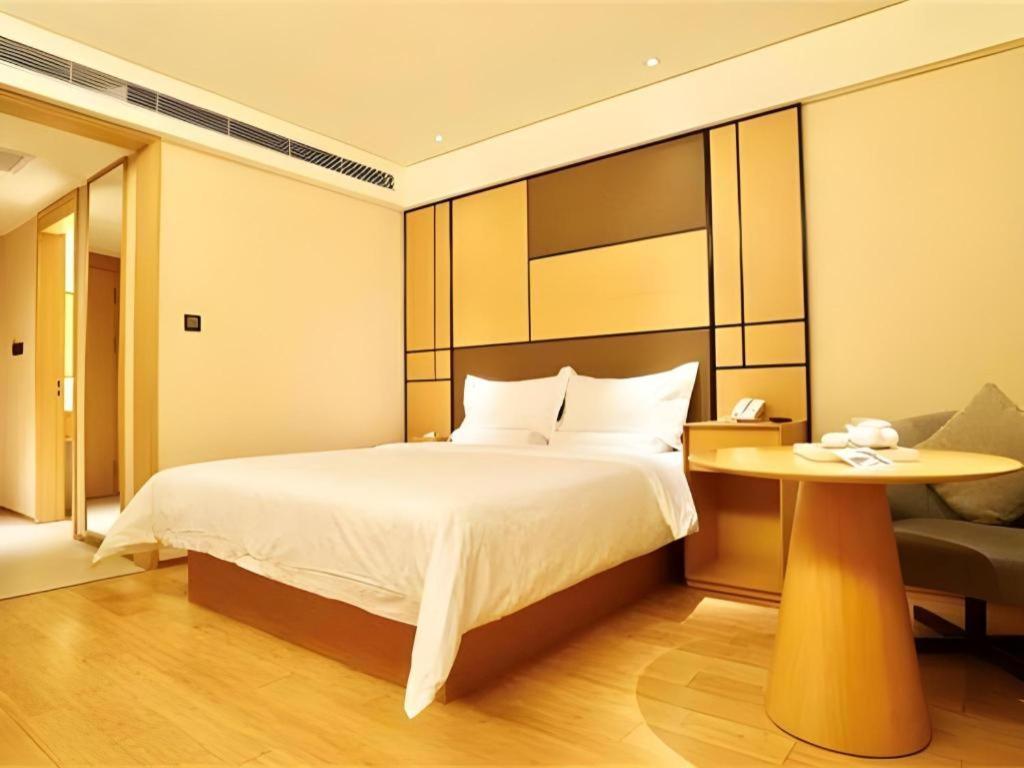 Ji Hotel Lujiazui Babaiban Шанхай Екстер'єр фото