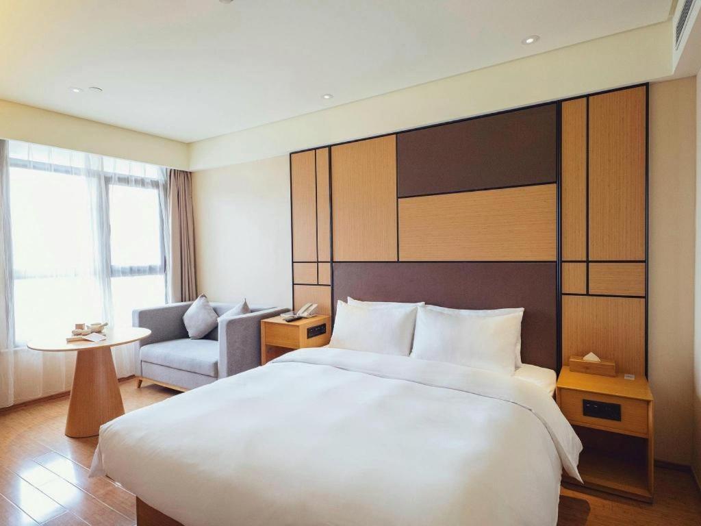 Ji Hotel Lujiazui Babaiban Шанхай Екстер'єр фото