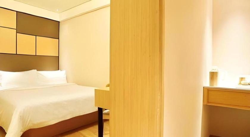 Ji Hotel Lujiazui Babaiban Шанхай Екстер'єр фото